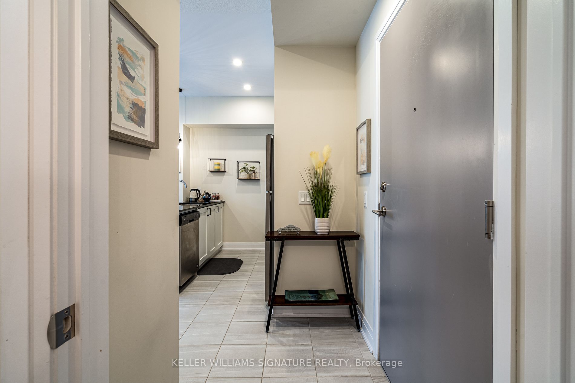 16 Concord Pl, #452