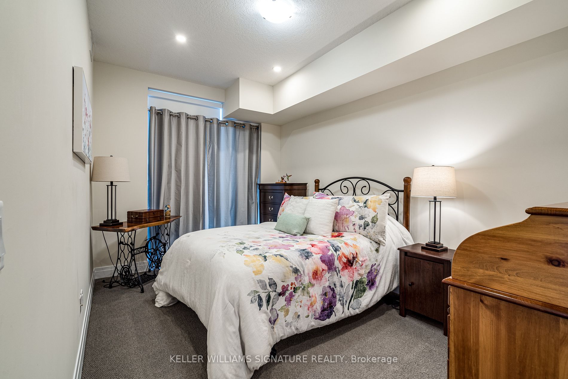 16 Concord Pl, #452