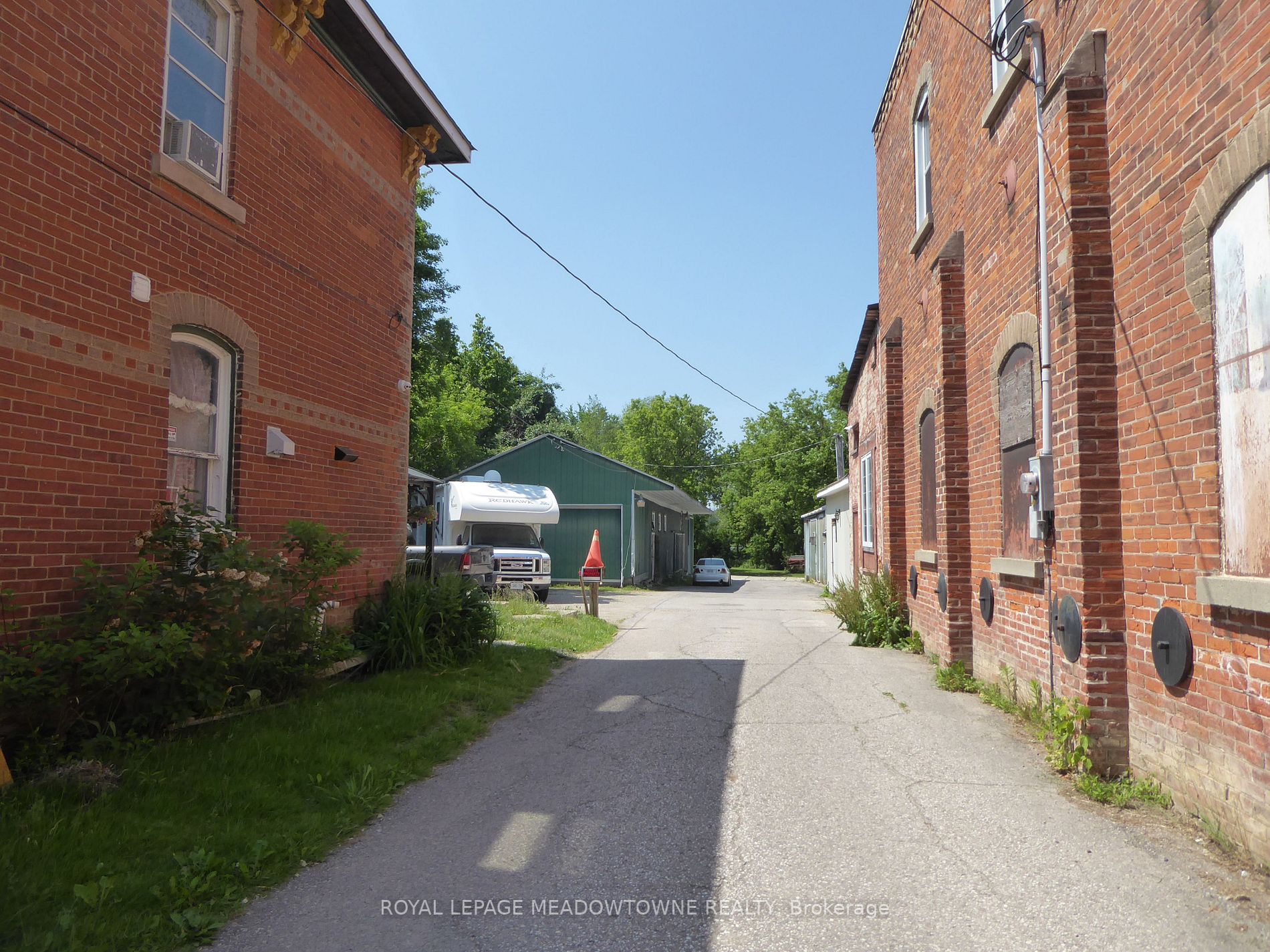 90 Trafalgar Rd