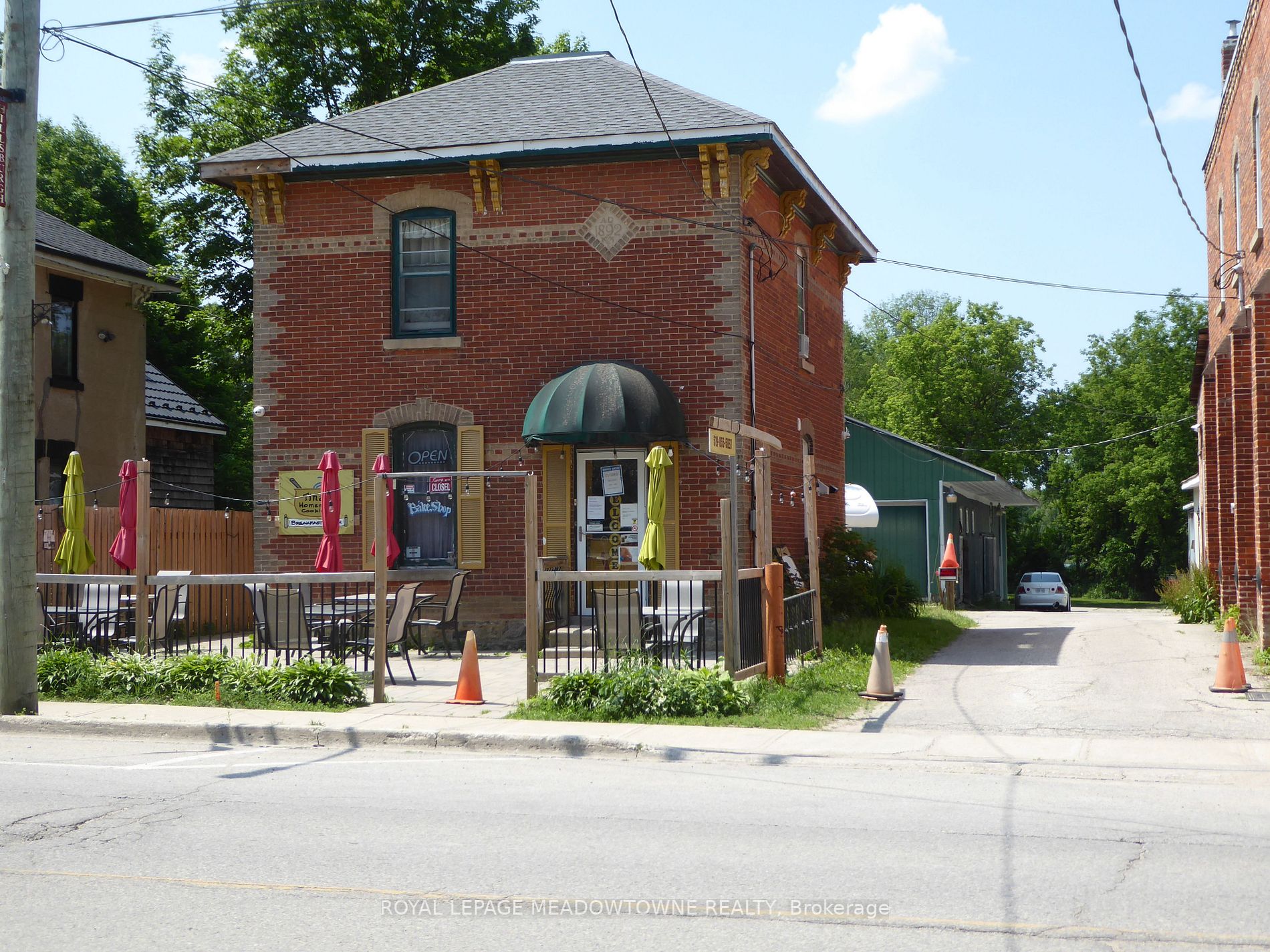 90 Trafalgar Road