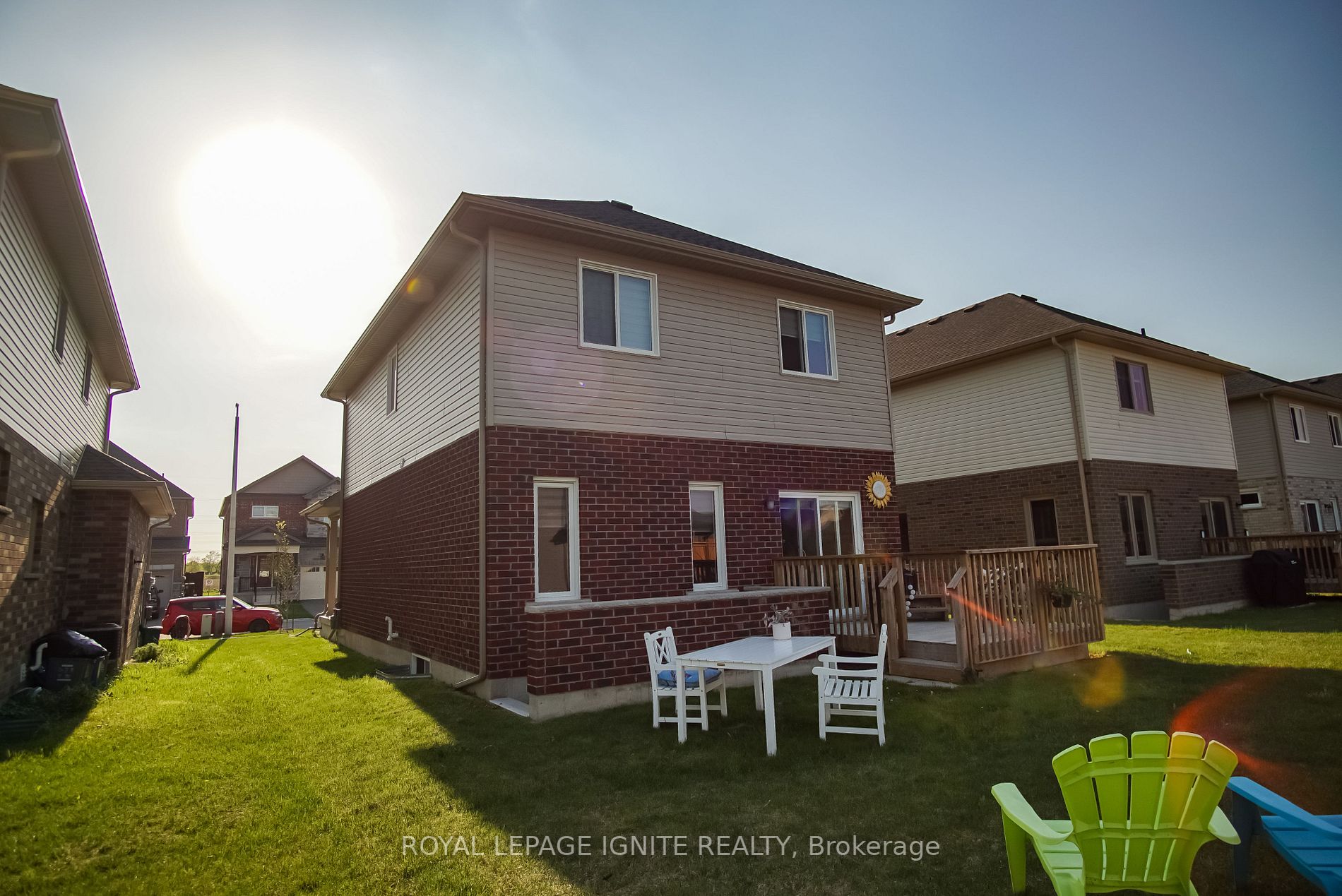 90 Homestead Way