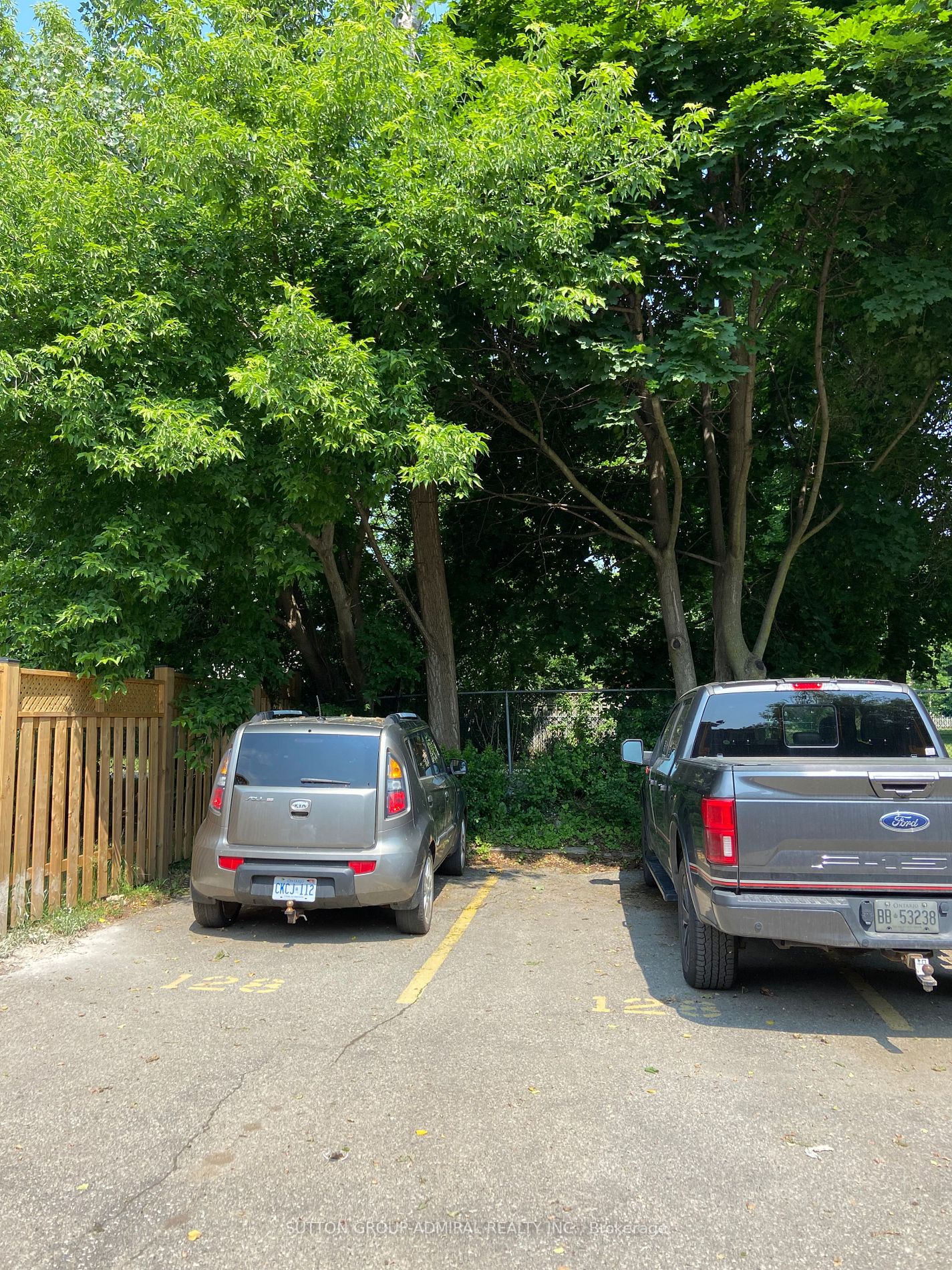 128 Jansen Avenue