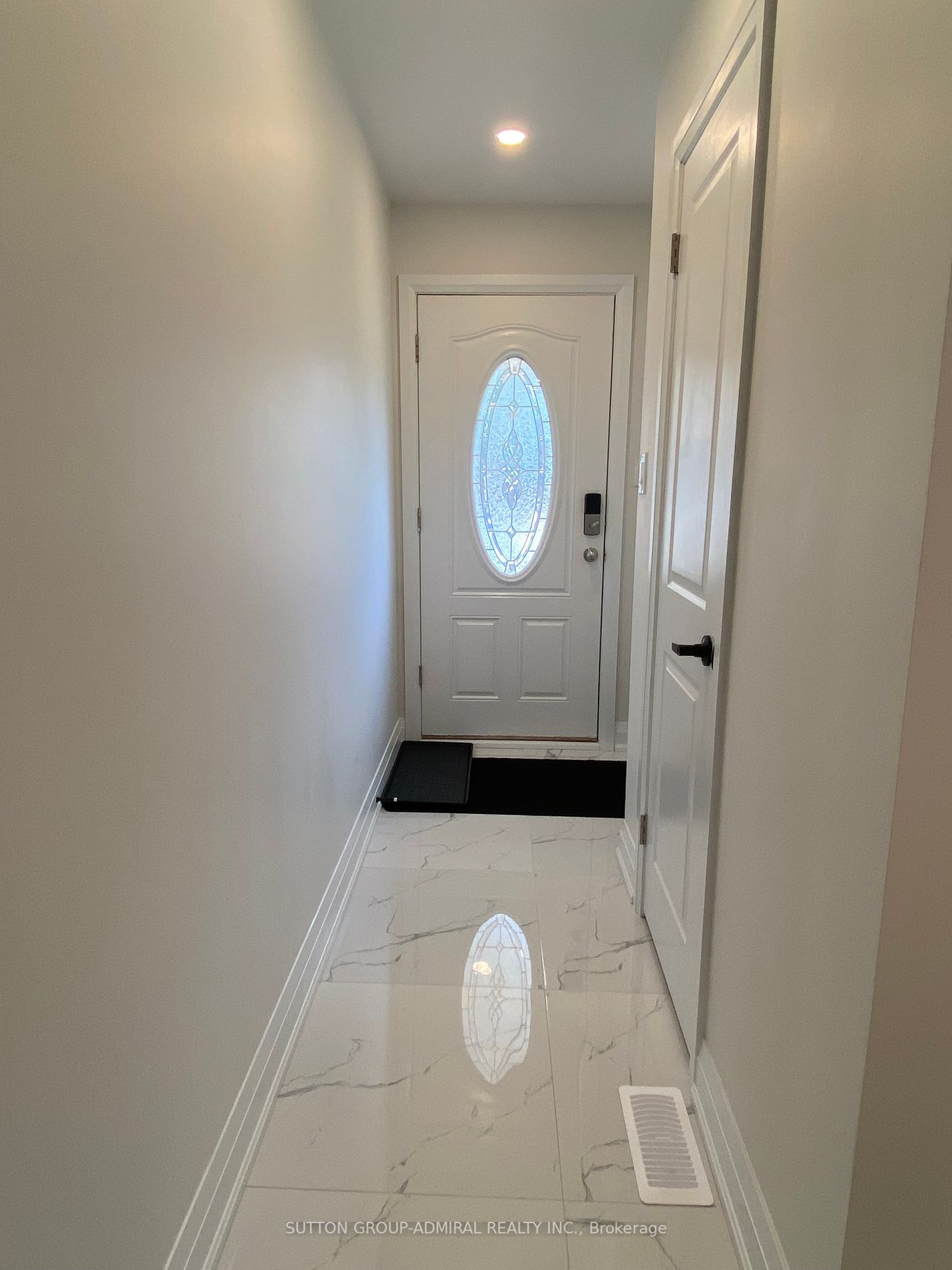 128 Jansen Avenue