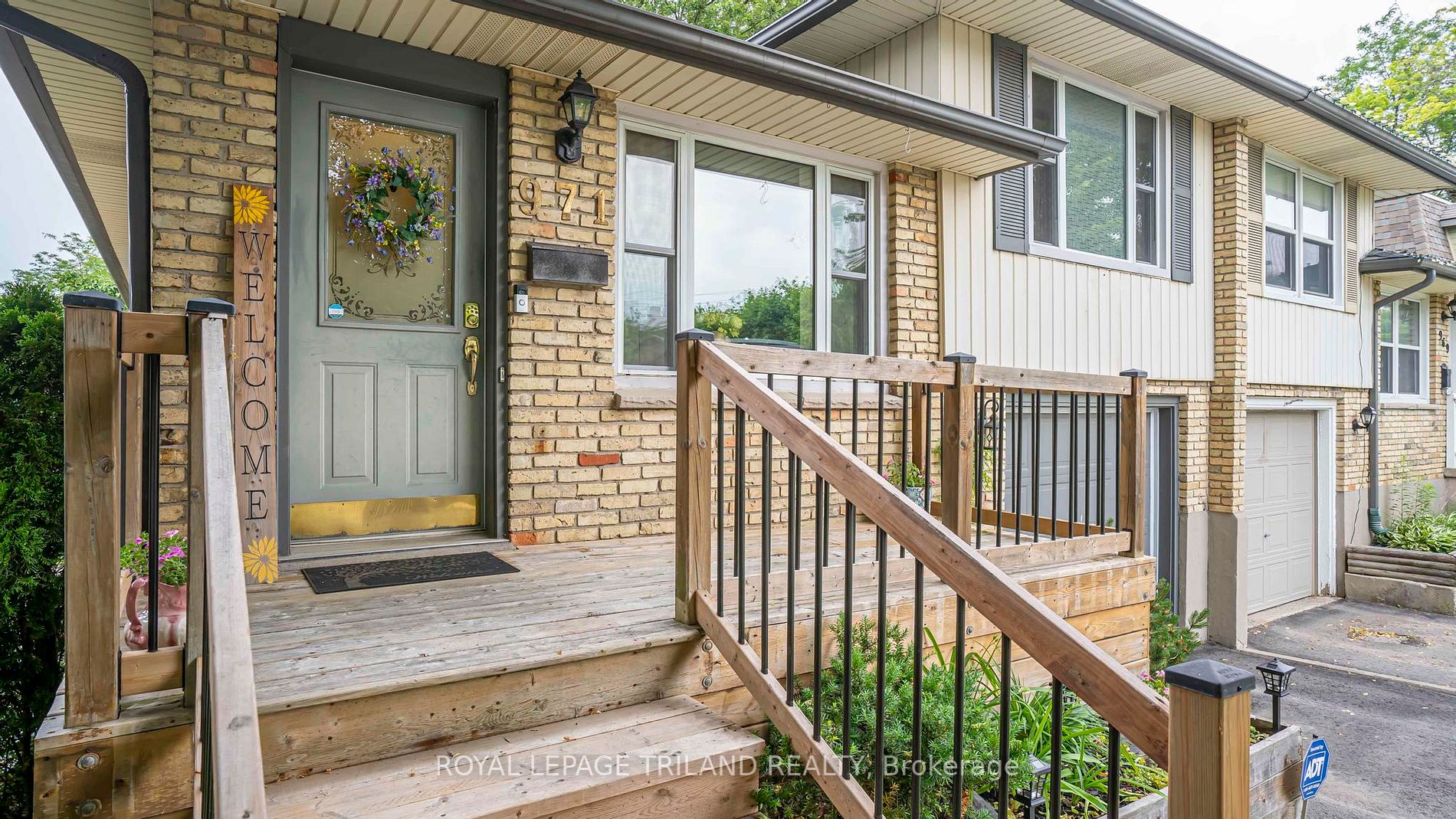 971 Eagle Crescent