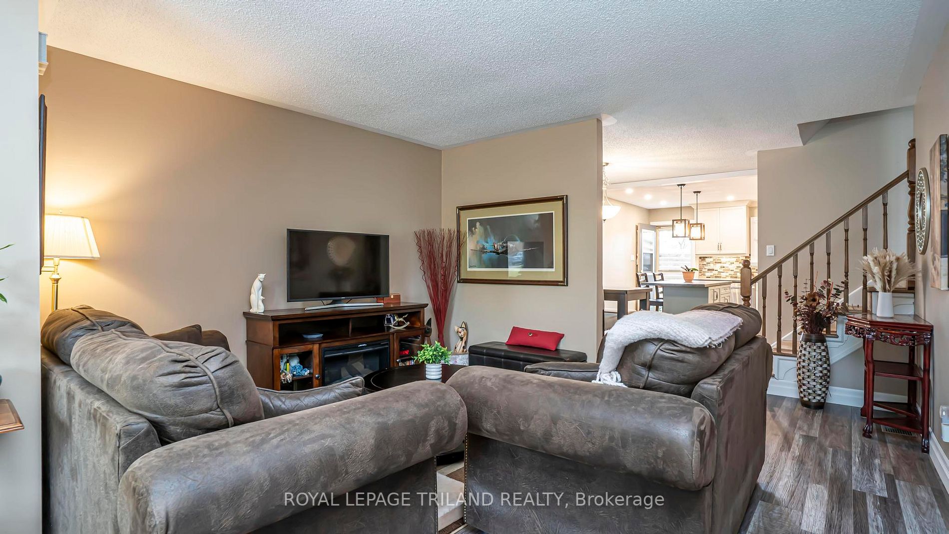 971 Eagle Crescent