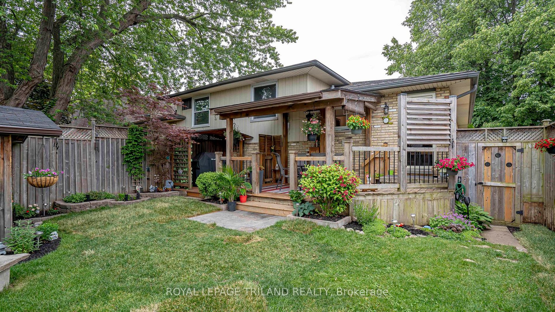 971 Eagle Crescent