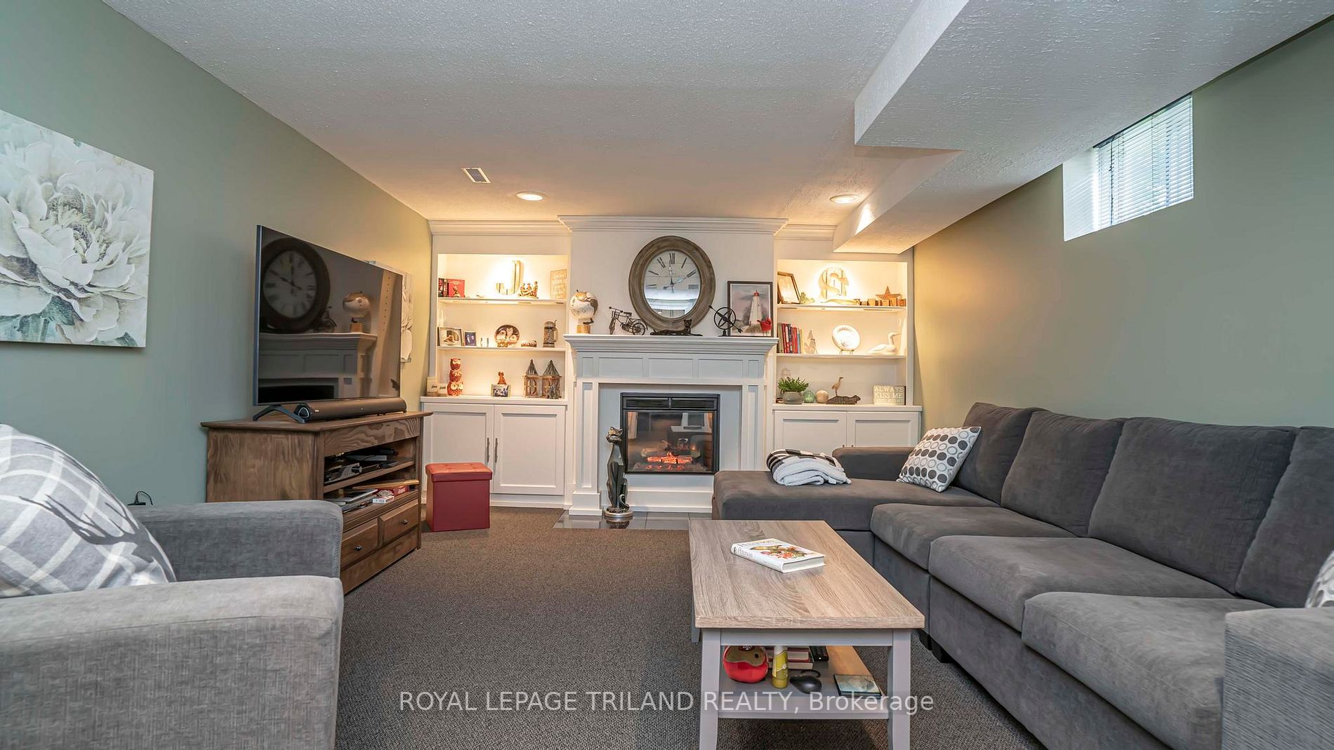 971 Eagle Crescent