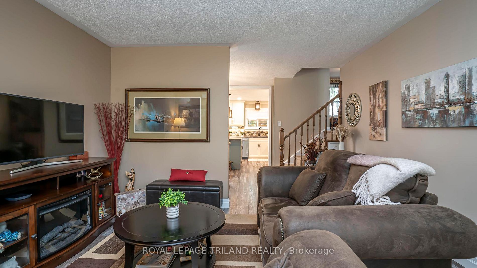 971 Eagle Crescent