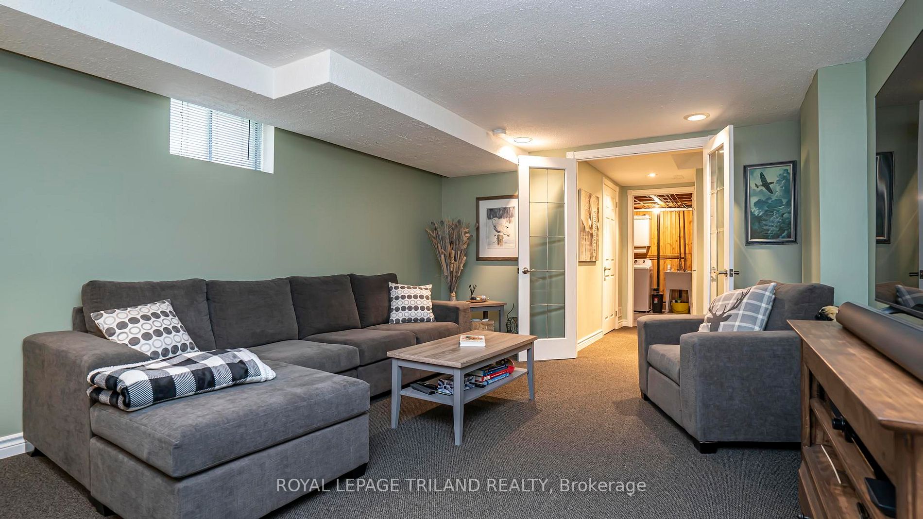 971 Eagle Crescent