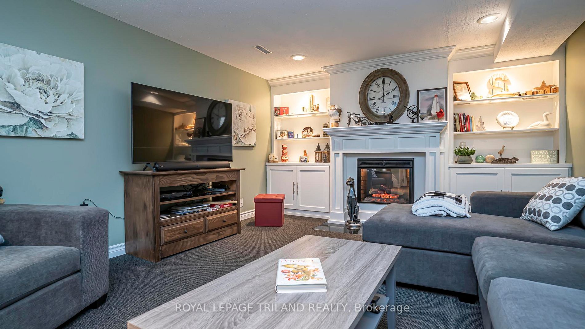 971 Eagle Crescent