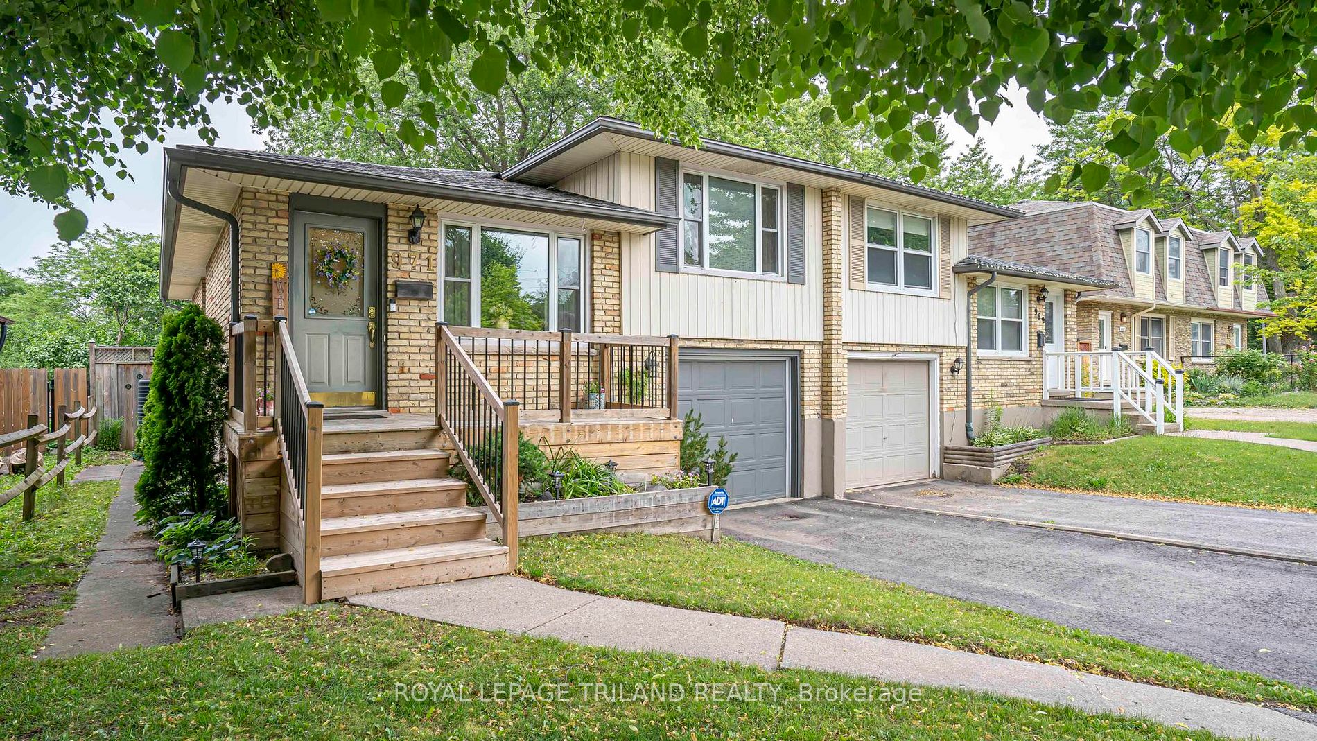971 Eagle Crescent