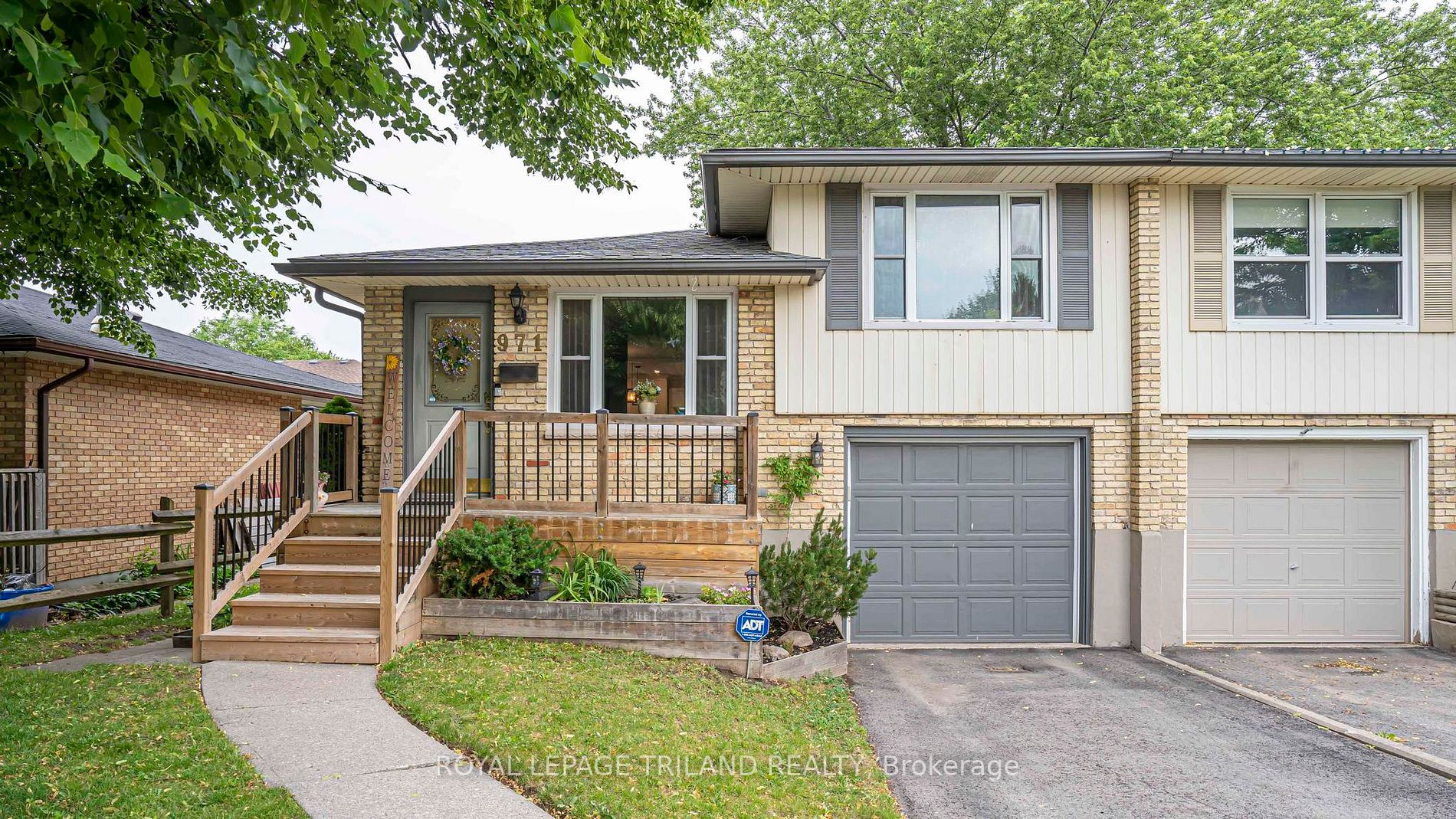 971 Eagle Crescent