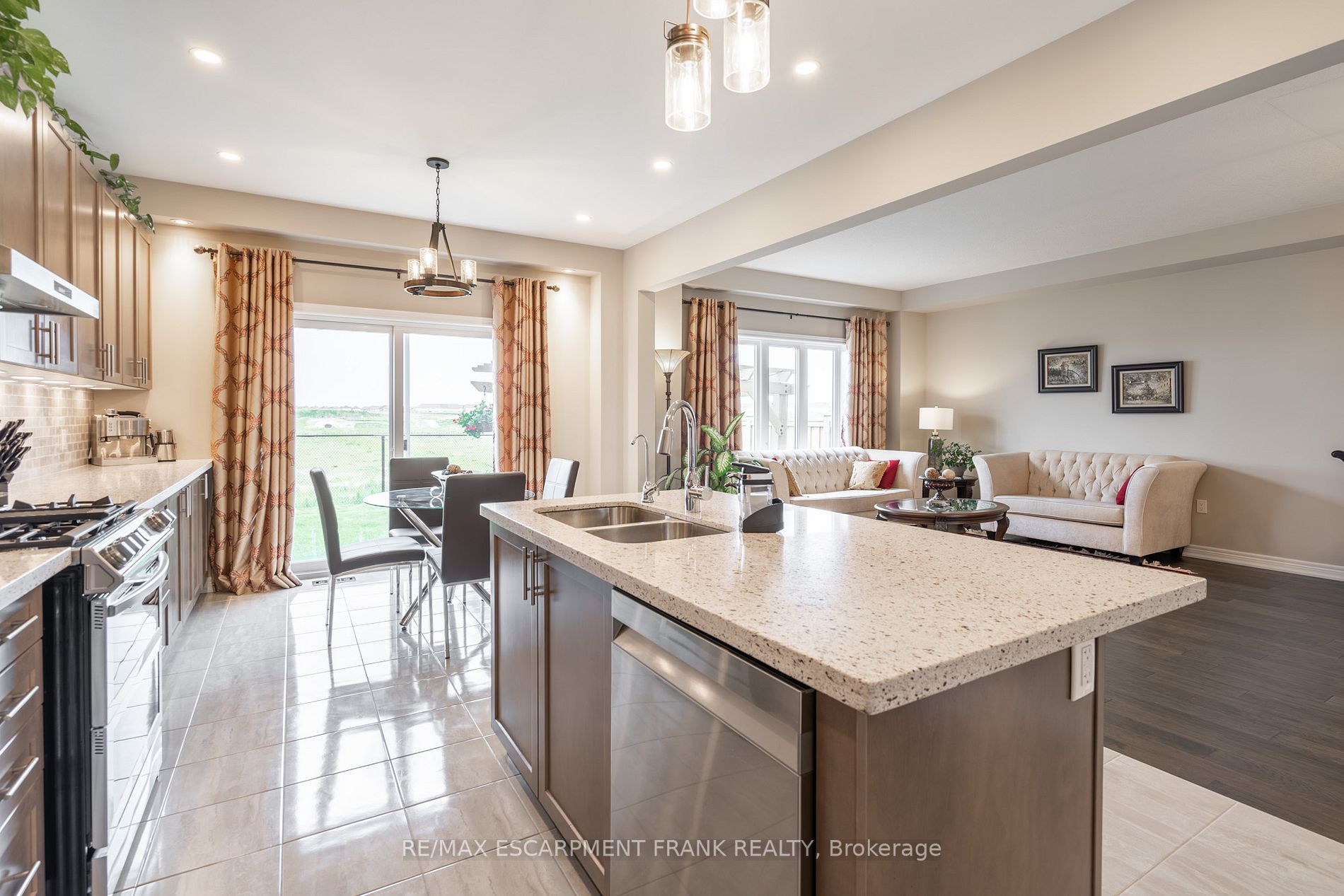 78 Rockledge Dr