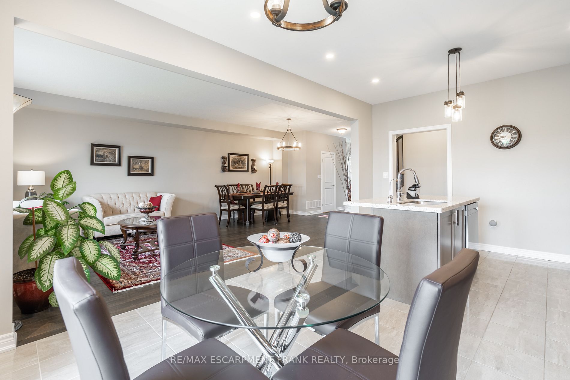 78 Rockledge Dr