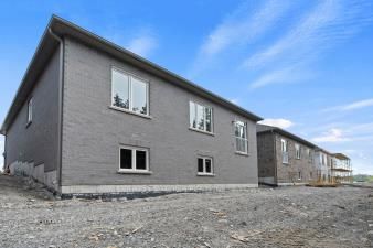 29 Hillcroft Way