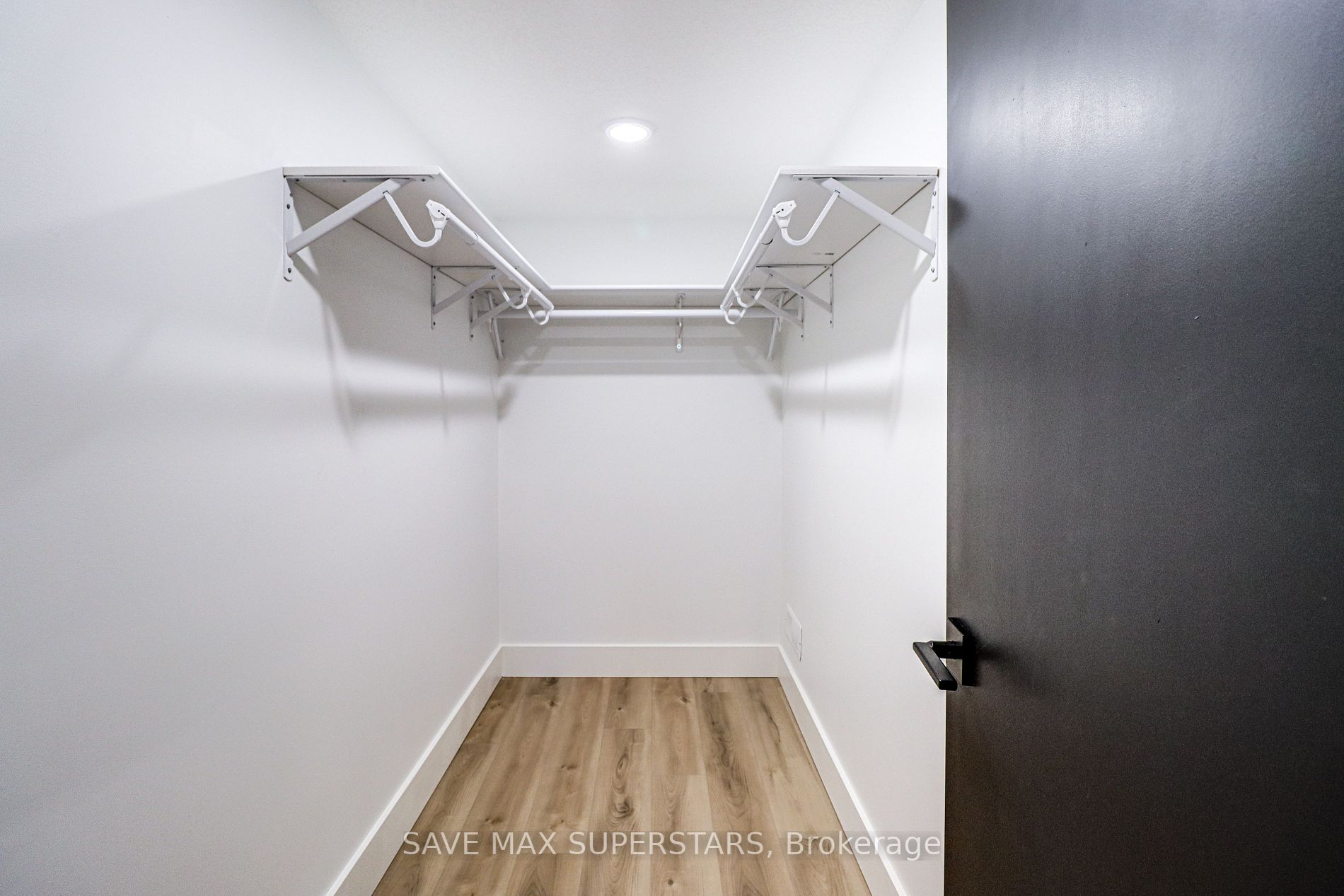 210 Melrose Avenue, #B