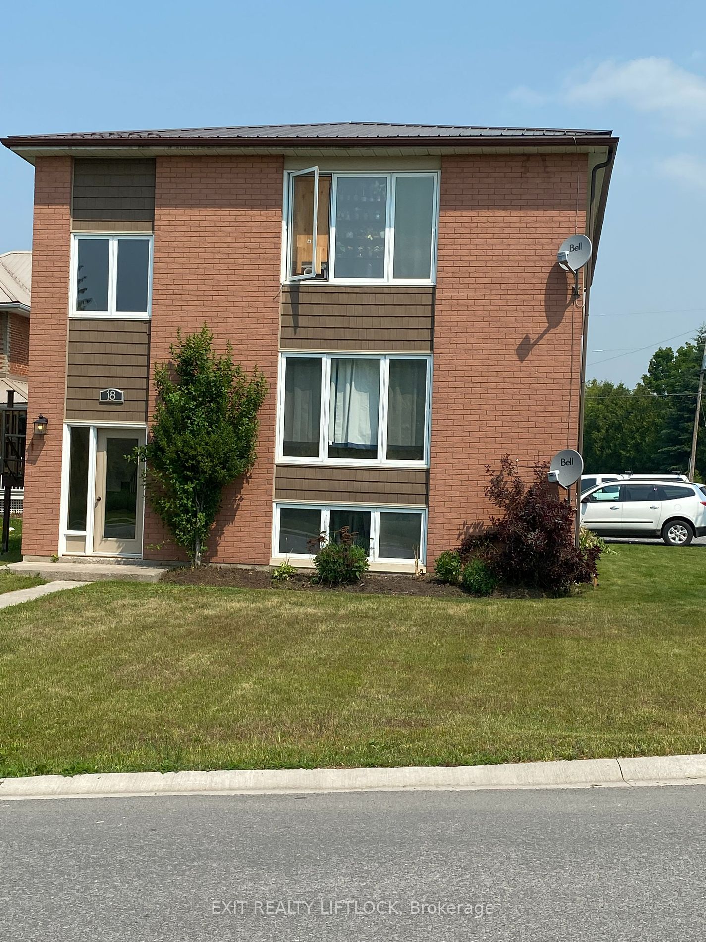 18 Helen Street