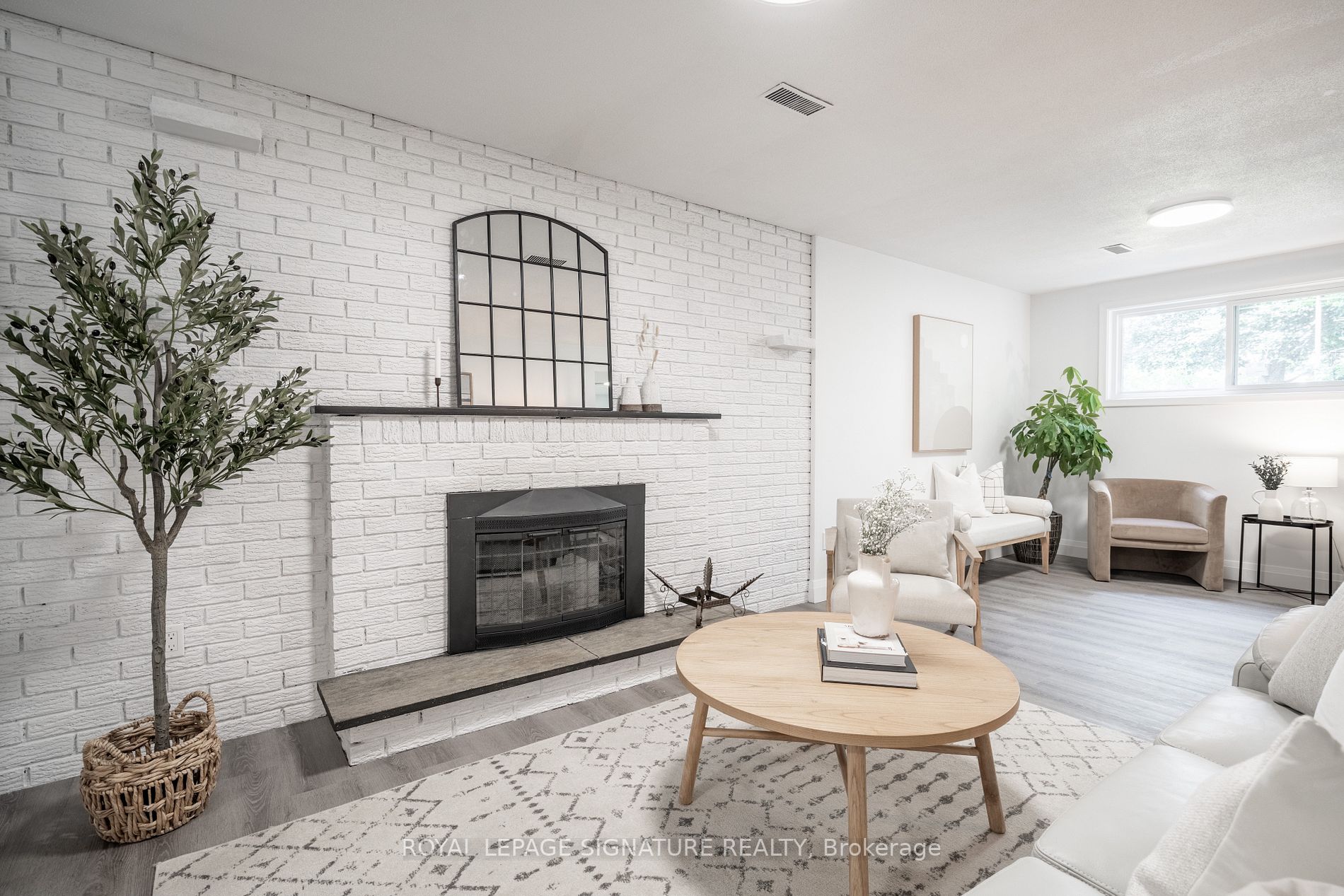 104 Darlington Dr