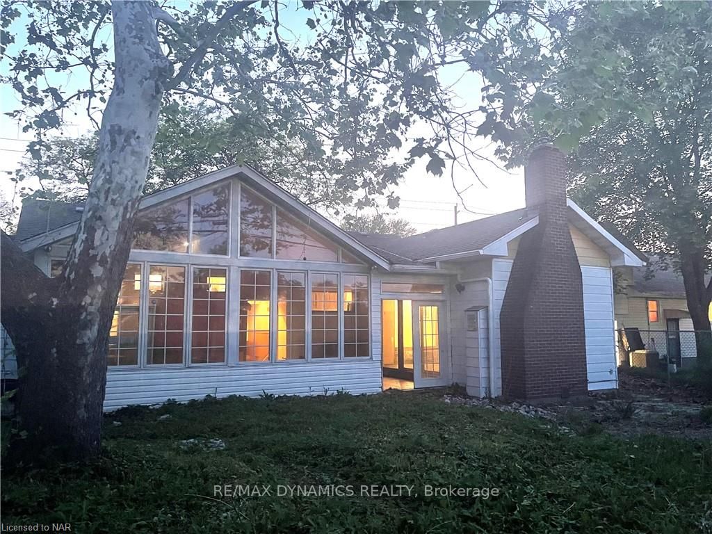 73 Jacobson Ave