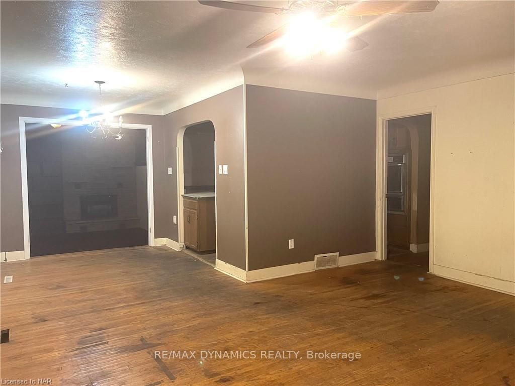 73 Jacobson Ave
