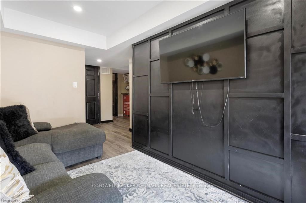 28 Jeffrey Dr