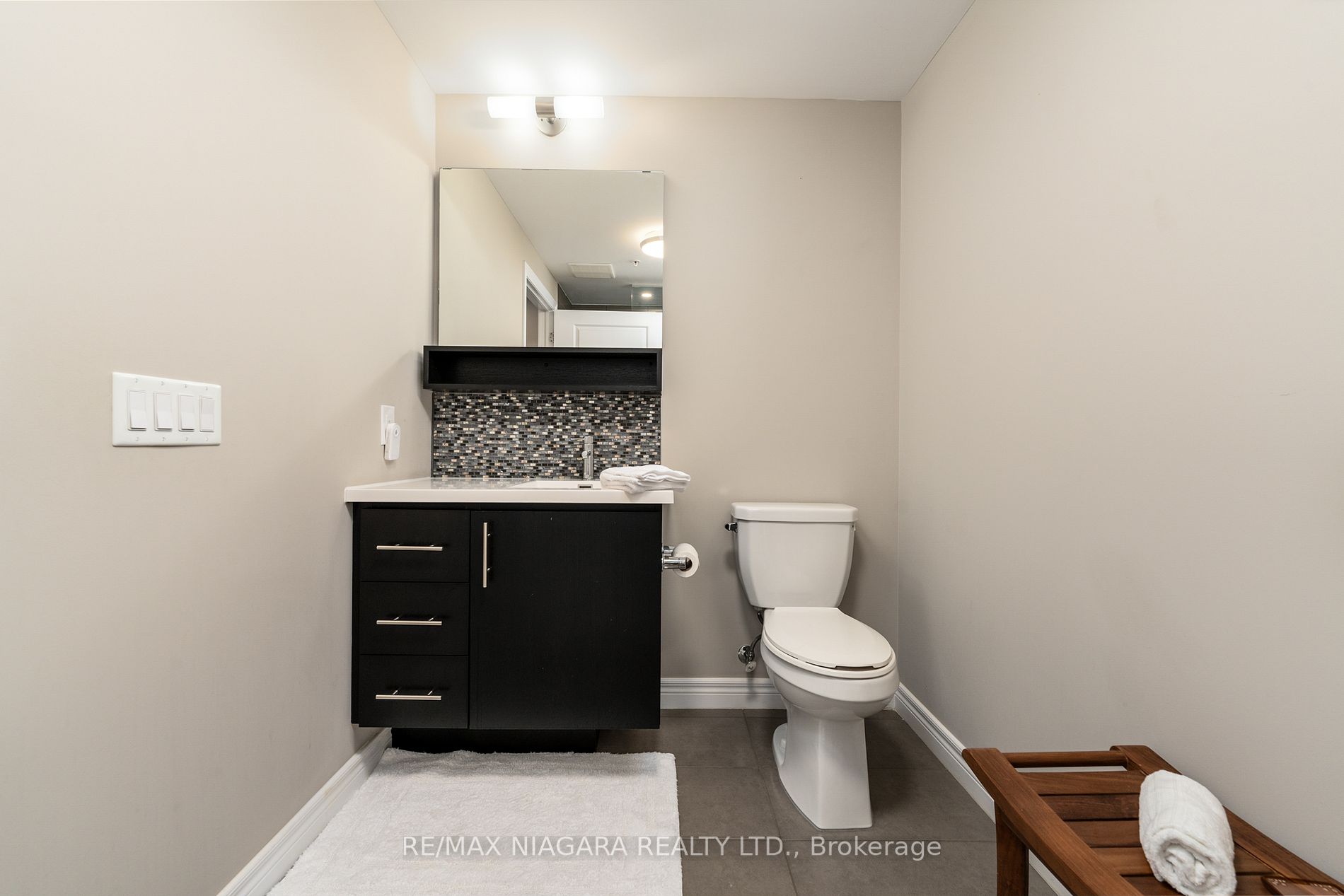 10 Esplanade Lane N, #404