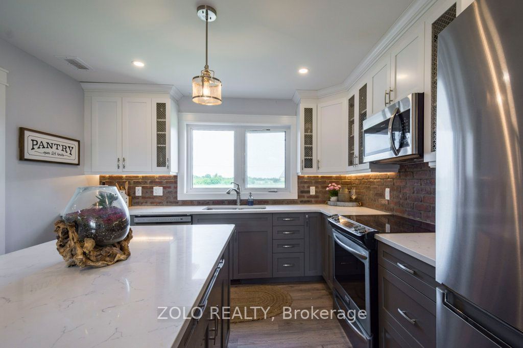 19009 Loyalist Pkwy
