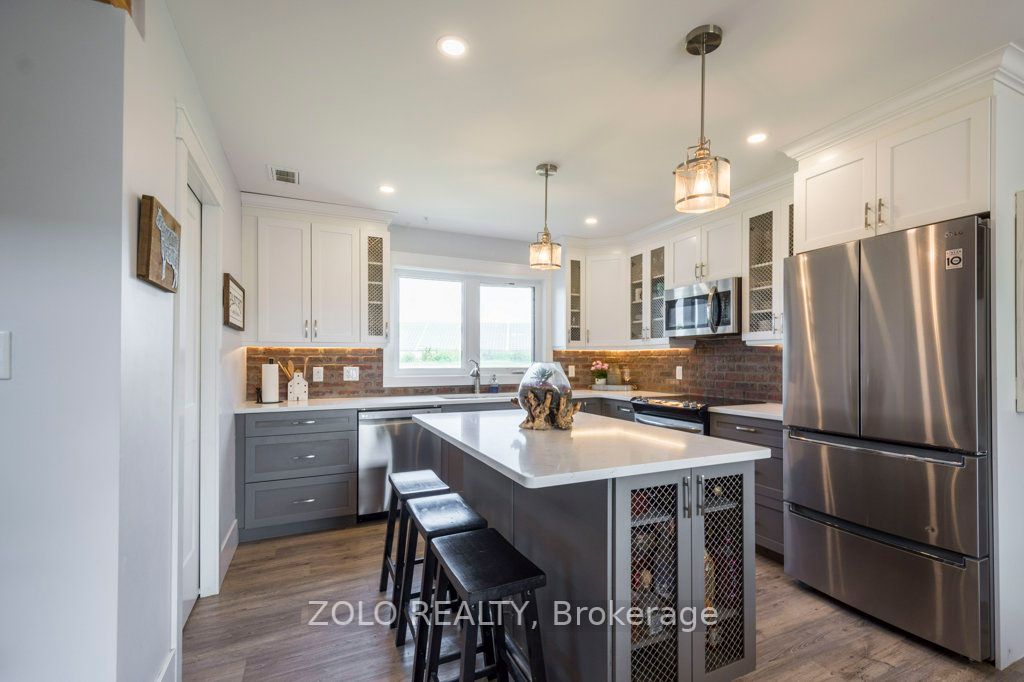 19009 Loyalist Pkwy