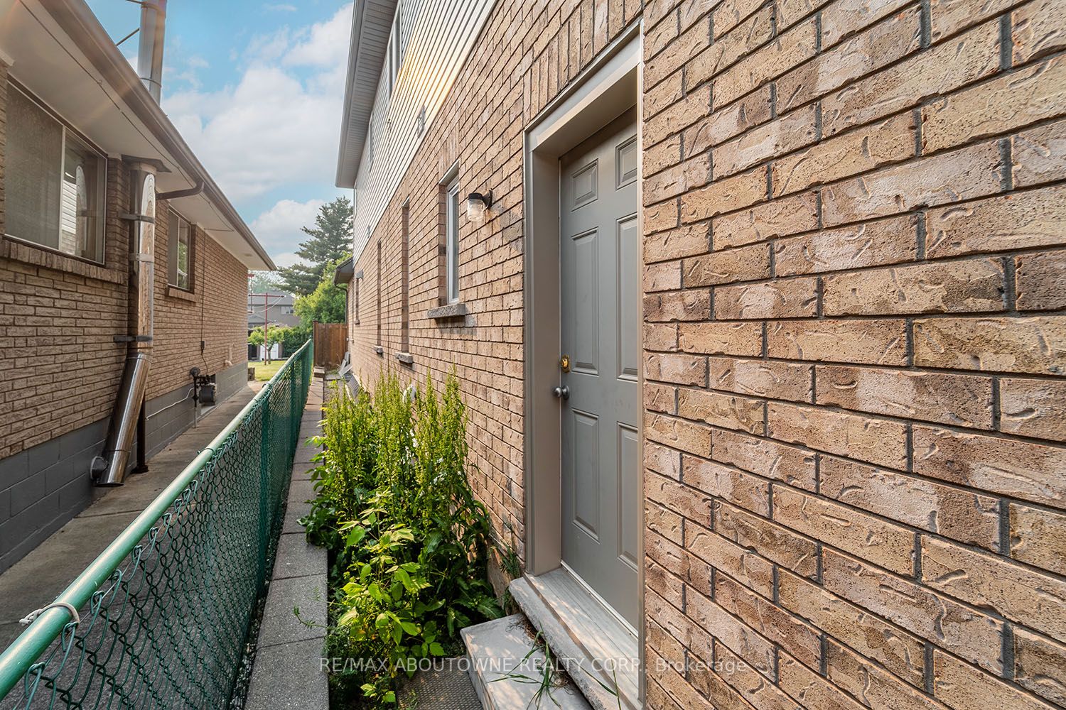 31 Warwick Rd
