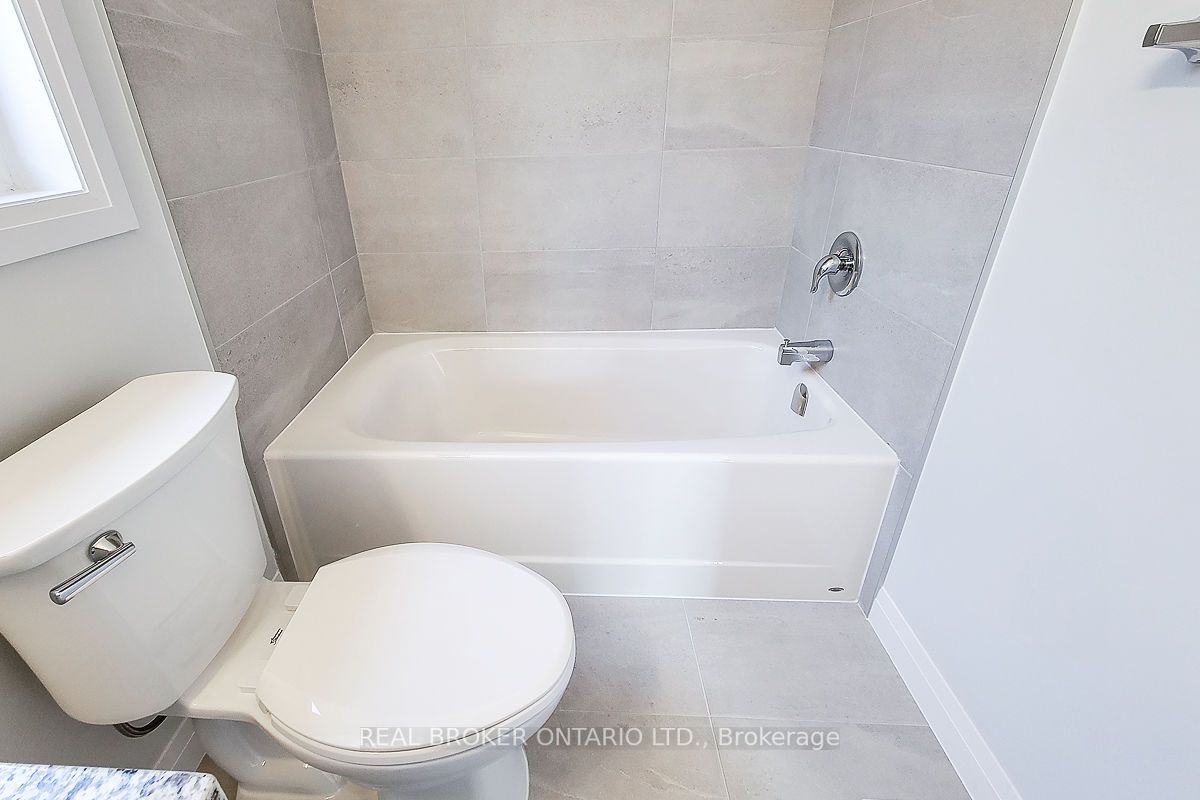 270 Melvin Ave, #9