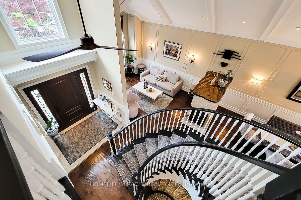 71 Richmond Cres