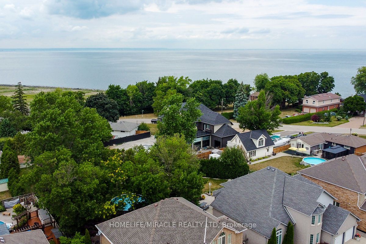 71 Richmond Cres