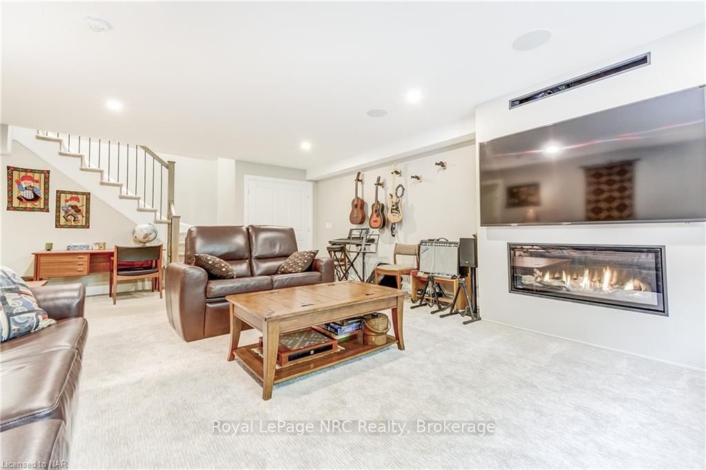 8974 Willoughby Drive, #49