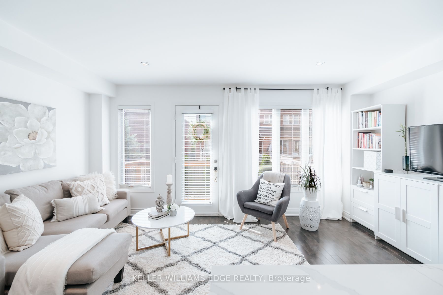 43 Humphrey St