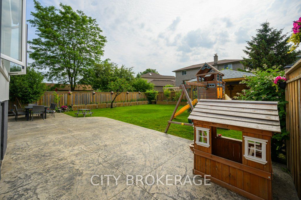 290 Green Rd