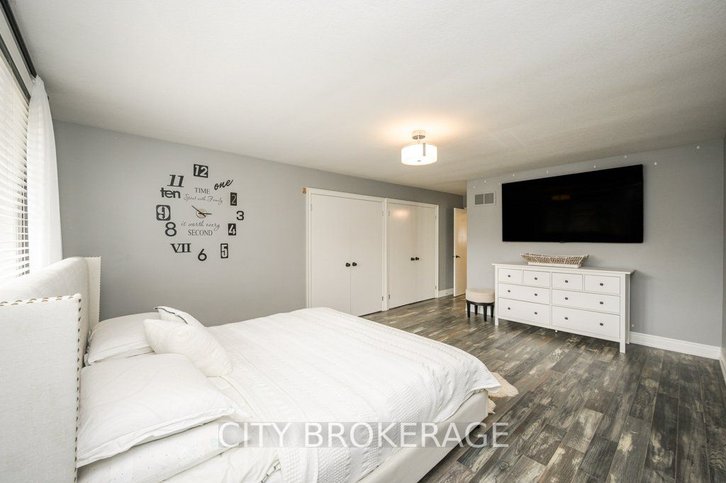 290 Green Rd