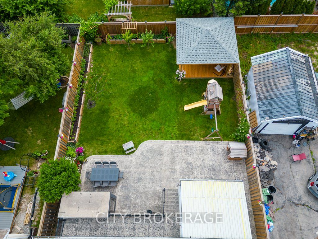 290 Green Rd