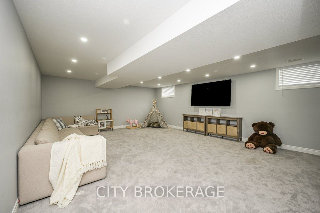 290 Green Rd