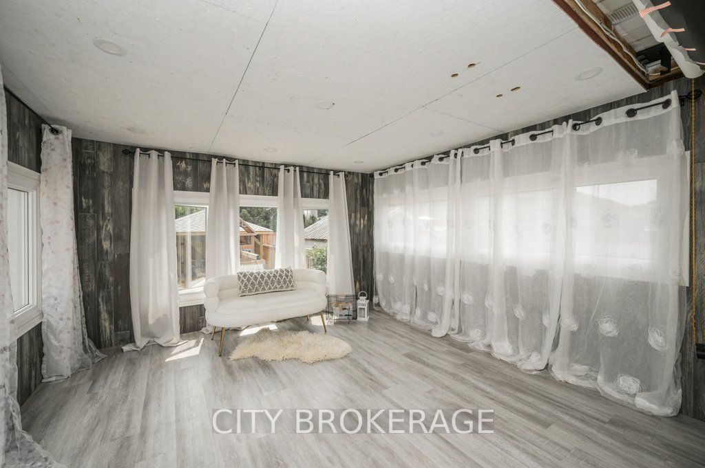 290 Green Rd
