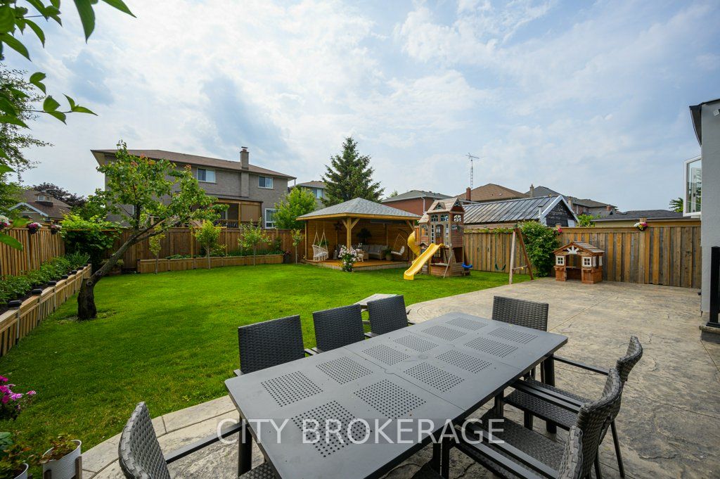 290 Green Rd