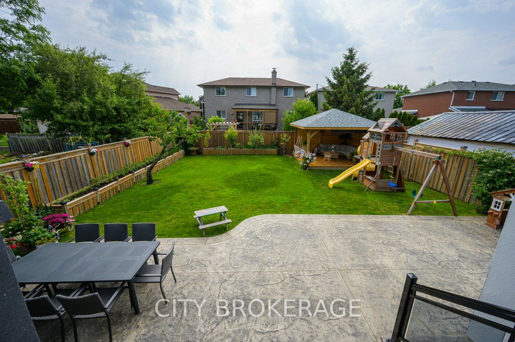 290 Green Rd