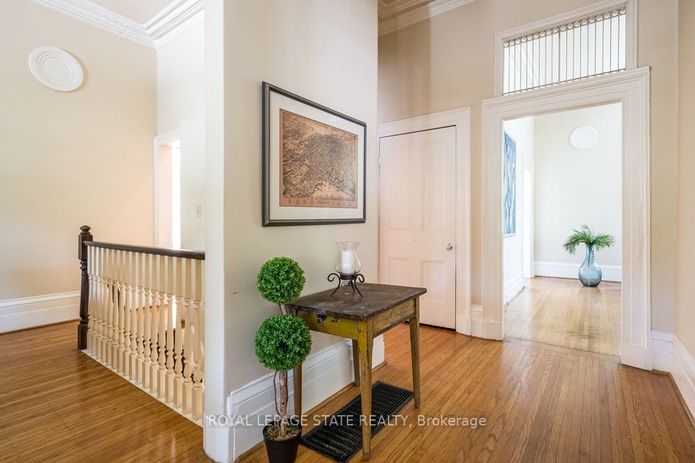 46 Melville St