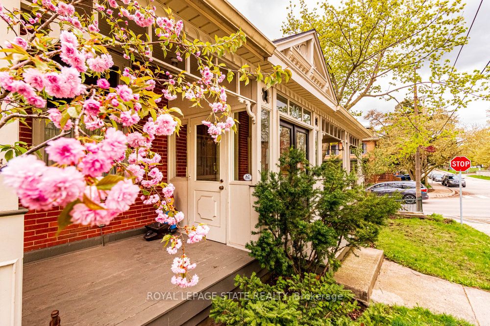 46 Melville St