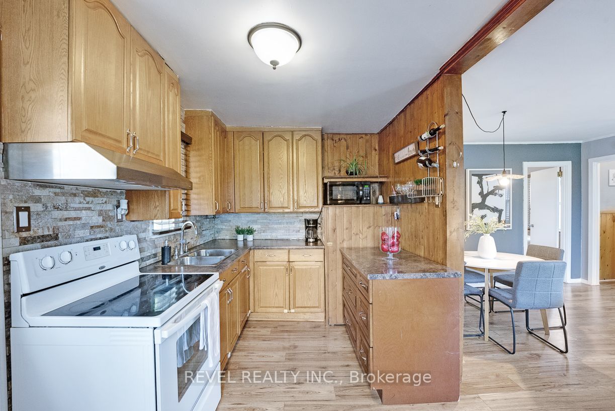 16 Lancaster Ave