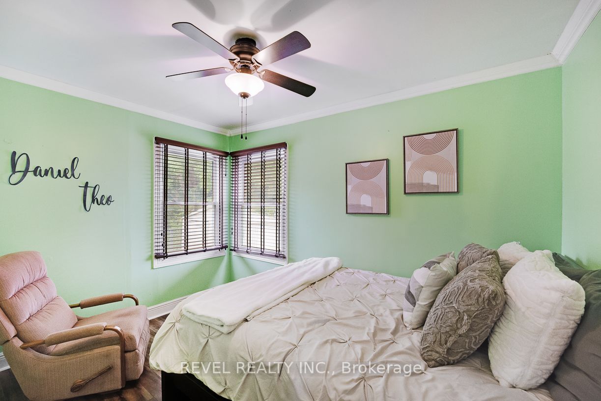 16 Lancaster Ave