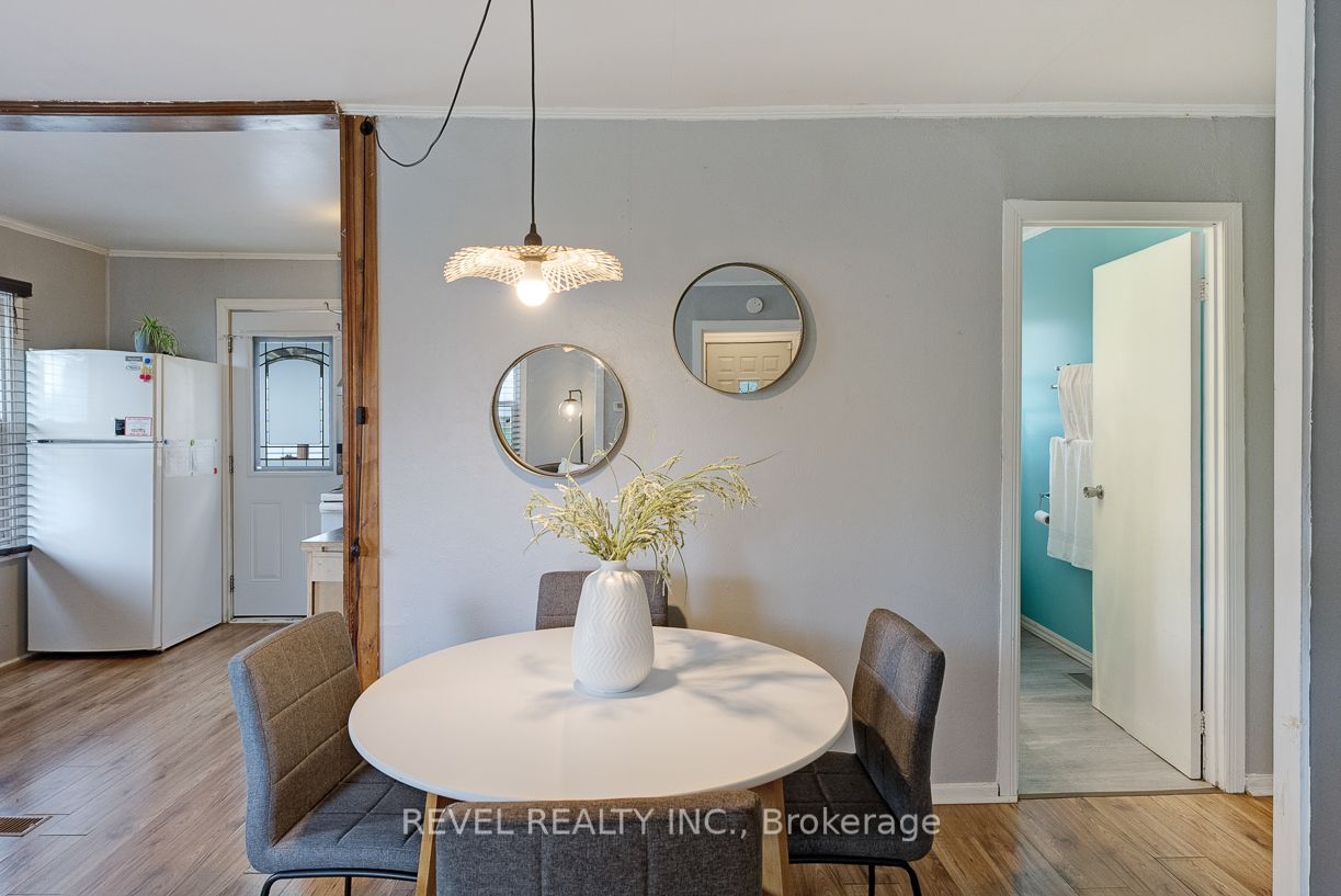 16 Lancaster Ave