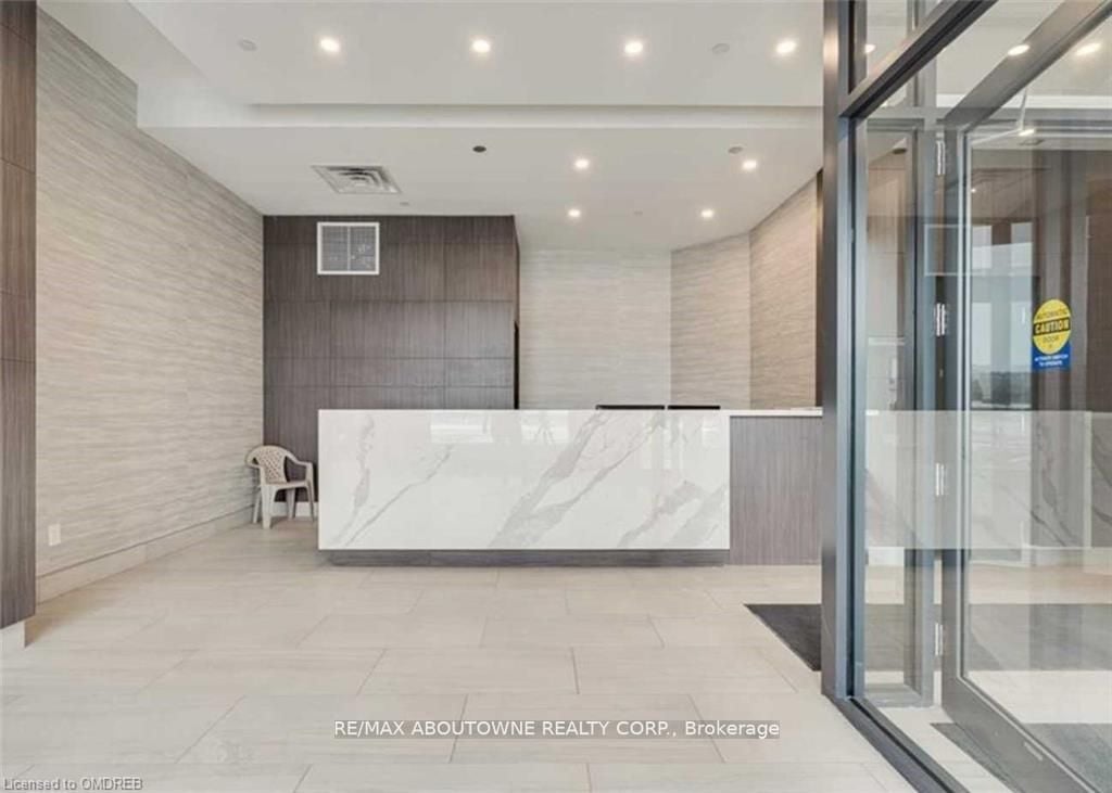 550 North Service Rd, #512