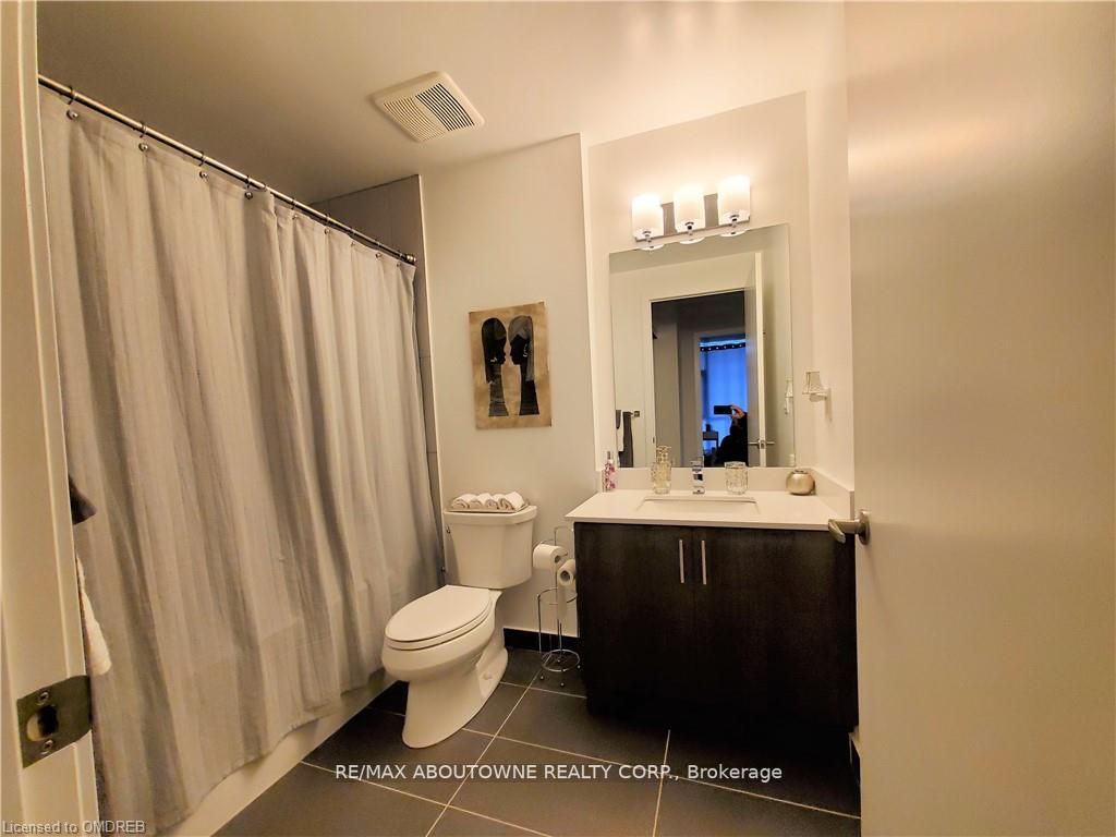 550 North Service Rd, #512