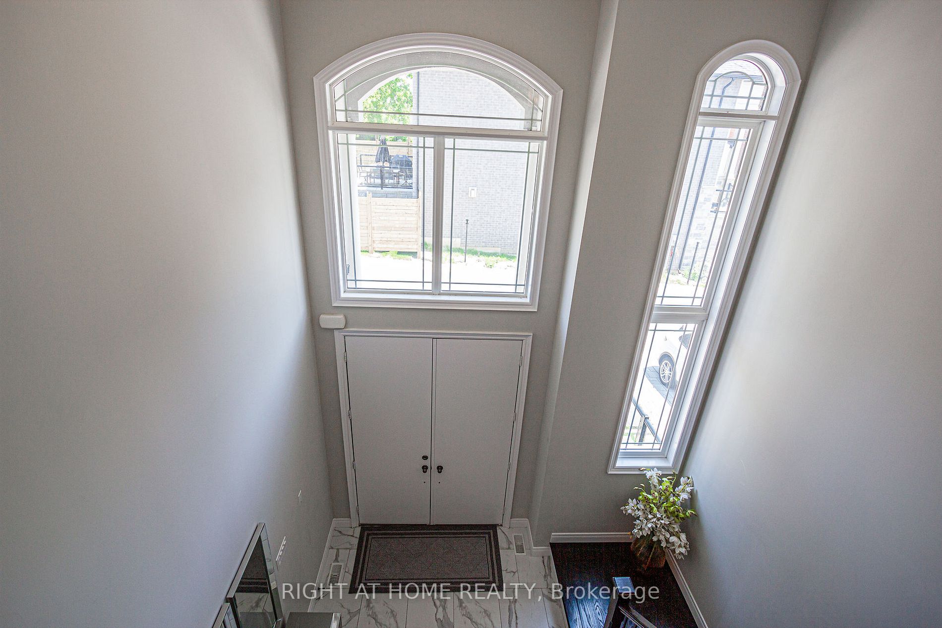1261 Mohawk Rd W, #3