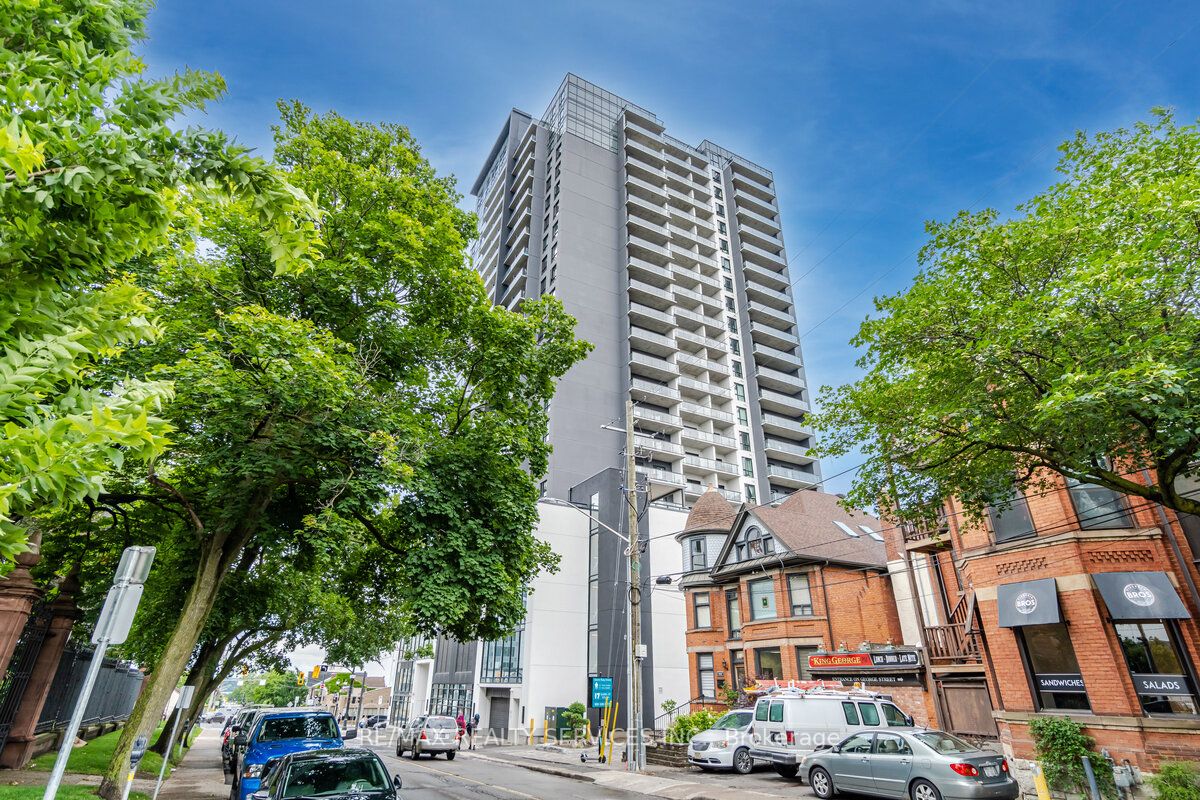 15 Queen St S, #1110